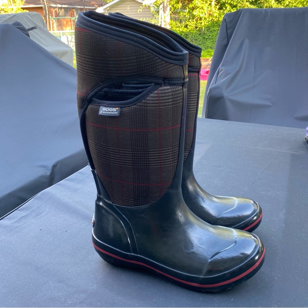 Bogs rain boots. Bogs tall plimsoll prince of wales rain boots women’s size 8
